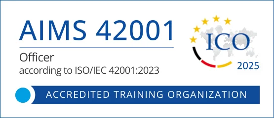 Zertifizierungslogo „AIMS 42001 Officer according to ISO/IEC 42001:2023“ mit ICO-Signet, Jahreszahl 2025 und Hinweis „Accredited Training Organization“.